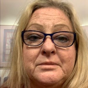 Meet your Posher, Carol